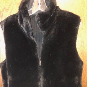 PLUSH BLACK FAUX FUR KNIT SWEATER VEST